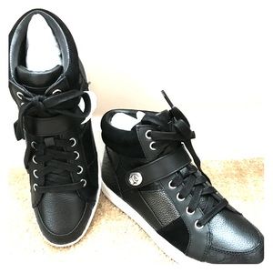 Authentic size 7 Coach sneakers -- BRAND NEW